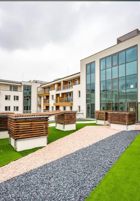Zeenat With Balcony And Free Parking * Budapest