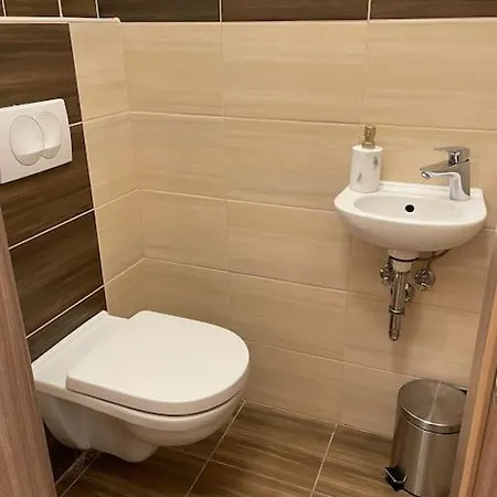 Zeenat Apartment With Balcony And Free Parking Budapest Exterior foto
