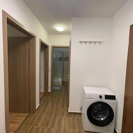 Zeenat Apartment With Balcony And Free Parking Budapest Exterior foto